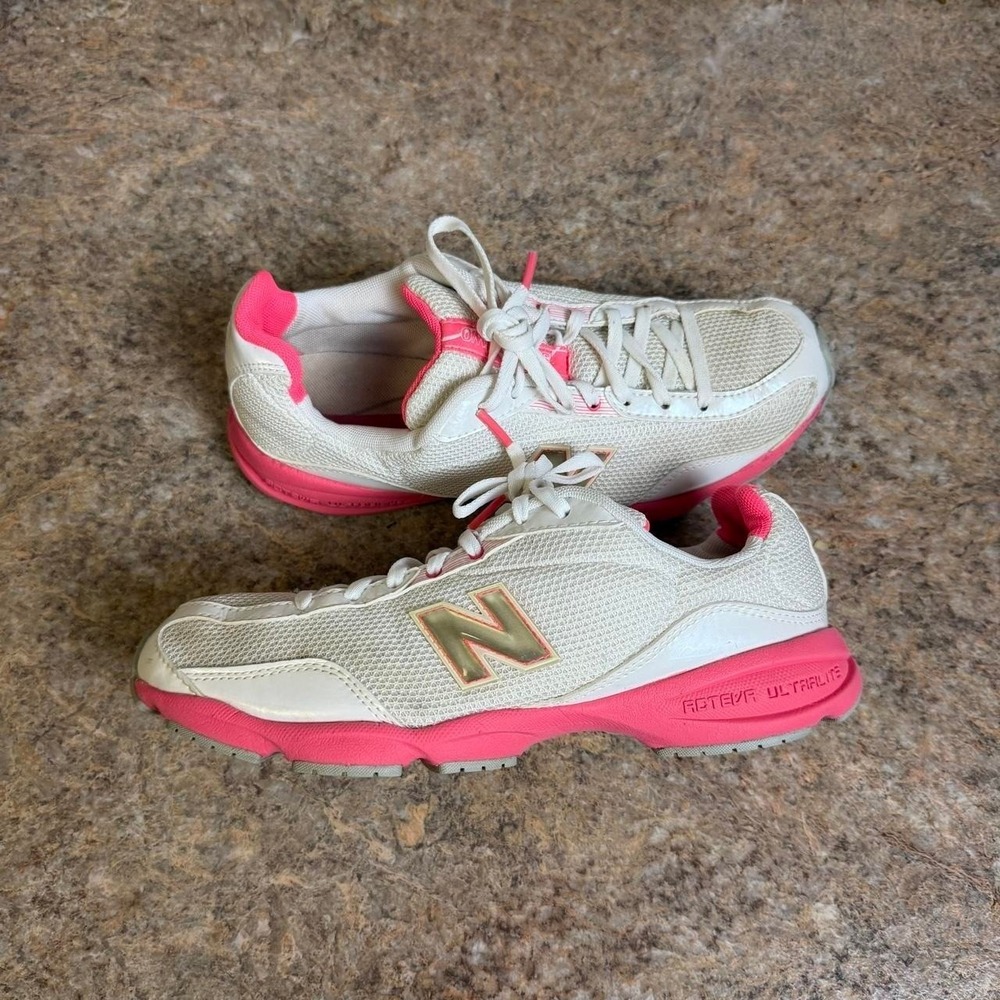 New Balance Women's Pink Revlite Ultralite Running Sneaker Shoe W8